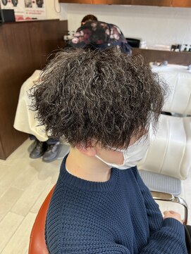 グルーマーズトウキョウ(GROOMER/S TOKYO) 【GROOMER/S 佐藤】 ツイストスパイラルパーマ スタイル