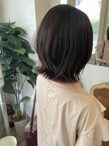 アミュレ(Amule)&nbsp;外ハネナチュラルくびれ外ハネミディアムヘア梅ヶ丘美容室