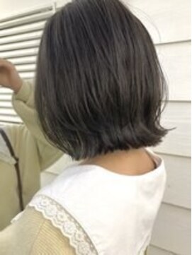 ヒート バイ アンカットラウンジ 渋谷(HEAT by UNCUT&LOUNGE) ボブ/切りっぱなしボブ/ケアブリーチ/インナーカラー［渋谷］