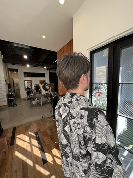 ディッシュ 五反田(dish) 五反田駅美容室★メンズ/黒染め→ブリーチ/アッシュ/イメチェン