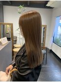 エギョモリ刈り上げボブこなれヘアーバニラベージュカシスレッド