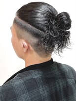 ベーア メロー(Bar mellow)&nbsp;黒髪後ろ下がり1ミリフェードマンバン