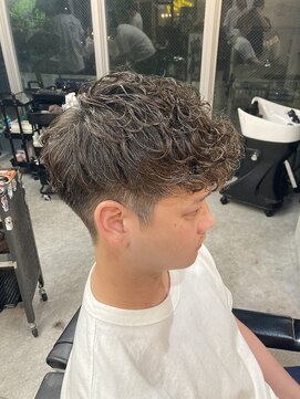 フランクスバーバーリザーブ 人形町店(FRANK’S BARBER RESERVE) スペインカール i