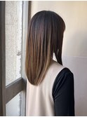 ストレートセミロングスタイル