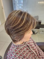 スタイル 成城学園前(STYLE) 白髪ぼかしハイライト ショートバレイヤージュ ボブ