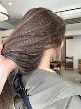 リプ(Lipu) ハイライトカラー　白髪馴染ませカラー　脱白髪染めハイライト