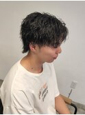 センターパートショートウルフツイストスパイラルパーマ