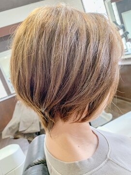 トリート(Treat) ショートボブ