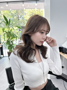 キティー サカエ(kiti SAKAE) グレージュ/レイヤーカット/ハッシュカット/オリーブベージュ/栄