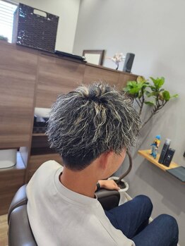 リモア(REMORE+)の写真/大人気ツイストメッシュ!動き、ボリューム共にバツグン!パーマで差をつける☆