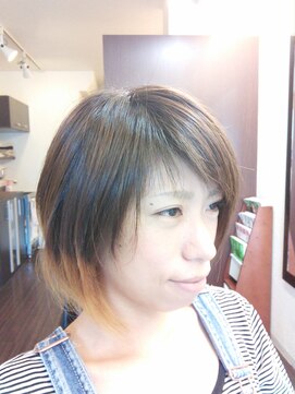 ヘアメイク ビス(Hair Make Bis.) 前下がりボブ