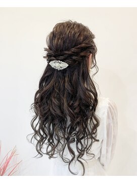 レア(Le'a) ハーフアップ