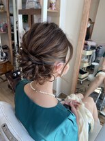 ロカット サロン(Roquat Salon)&nbsp;シニヨンサイドアップ　【ヘアセット/立川/立川南/国分寺/袴】