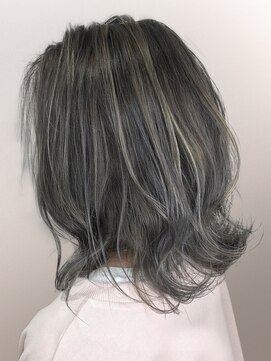 オーブ ヘアー レイ 沖縄北谷店(AUBE HAIR ray) 【AUBE HAIR】ホワイトグレージュ_外ハネロブ