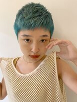 バズ(BUZZ) アクアグリーンのベリーショート女子★BUZZ 秋山