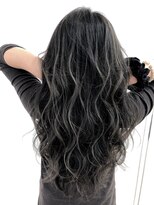 エヌプラス(N+)&nbsp;黒髪グラデヘアーオリーブグレー小顔に見せるヘアココアベージュ