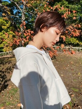 ヘア アンド メイク アートレス(Hair and Make Art less) 小顔ショート ピンクカラー