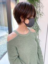 ミィ 表参道(mee.)&nbsp;【mee.】ハセガワヒトシ　暗めピンク大人のショート