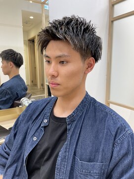 トッカ ヘアアンドトリートメント 仙台店(tocca) 【星篤志】アップバングスパイキーショートビジネスカジュアル