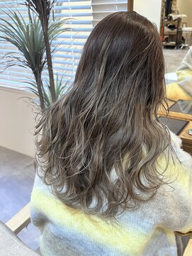 アットティー 金沢八景(at tee...) Gradation × grayge