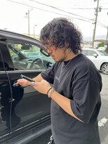 サーリー(SURLY)&nbsp;スパイラルパーマメンズロングくるくるパーマ縦落ちパーマ