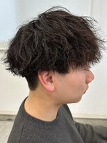 フゥ 宇都宮(FeU)&nbsp;波巻きパーマメンズパーマメンズヘアツーブロックツイストパーマ