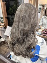 ハーツ(Heart's) 白髪ぼかしハイライト×ホワイトベージュ