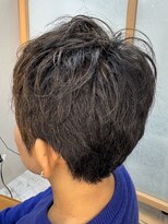 イゾラ(isola)&nbsp;【isola】カットのみ◆クセを活かしたパーマ風大人ショート