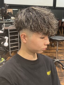 スキル(SKILL) 【SKILL】メンズ/ブリーチ/眉毛/パーマ/メンズカット/縮毛矯正