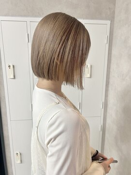 ルノン シェリー(LUNON cheliy) イメチェンヘアスタイルホワイトブロンド外ハネボブ美髪のススメ