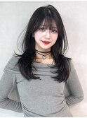 セミハッシュカット×ダークトーン