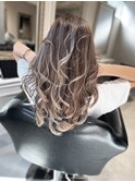 バレイヤージュレイヤーカット　アッシュグレージュ　シルバー