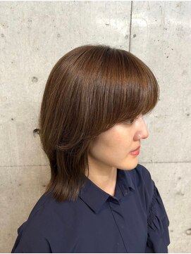 オーサム 下北沢(THE AWESUM) 伸ばし途中の外ハネボブオリーブカラー[下北沢/下北沢駅]