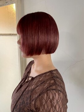 タヴィ(Tavi) カシスカラーのボブカット/モーブピンク/ローズブラウン/カラー