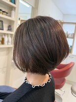 ユーアンドアイ(you & i)&nbsp;ロングからショートボブへ｜明るめアッシュブラウンで軽やかに