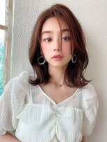 小顔外ハネミディアムひし形シルエットくびれミディミニウルフ★