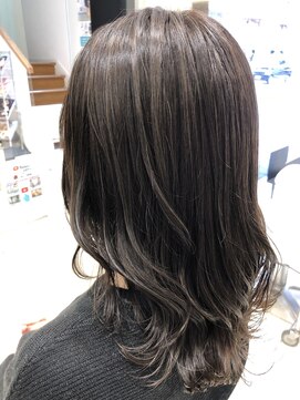 アヴァンス 深井店(AVANCE.) カーキグレージュ×ハイライト