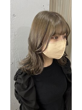 リコモ 上野御徒町(LikkleMore) 【韓国風くびれヘア】【グレージュカラー】