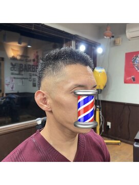 バーバー アミティ プール オム(BAR BER amity POUR HOMME) 坊主フェード