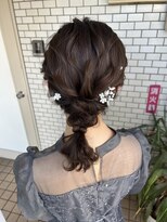 フェリーチェ(Felice)&nbsp;編みおろし　お呼ばれヘア　ミディアムヘア　結婚式ヘアセット