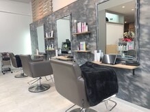 ファム(Fam)の雰囲気(3席の広々空間☆施術中も映画鑑賞などできます☆)