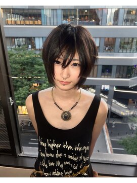 ベレーザ 渋谷(BELEZA) 15570黒髪アッシュウルフレイヤー似合わせフェザーショート