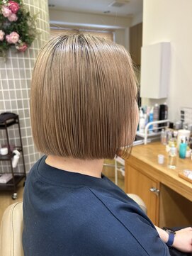 ユウヘアー 三軒茶屋店(U Hair) ハイトーン/ボブ/切りっぱなしボブ