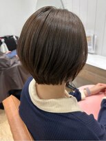 オリバイオハナ(Oli by ohana)&nbsp;レイヤーショートボブ前髪ありボブミニボブ顔周りレイヤーボブ