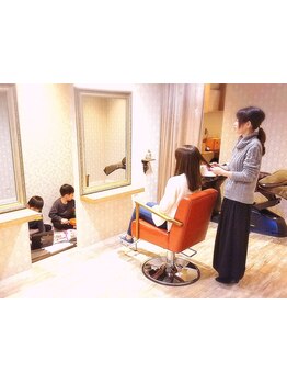 【キッズスペ-スあり】今宿駅徒歩１分＆駐車場あり!口コミ◎の人気店!ママと一緒にお子様もstyleチェンジ♪