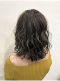 シャープハイライト×グレージュ