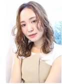 低温パーマで簡単スタイリングな大人ミディアム
