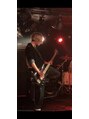 ショーアンドジェリック サロン アカデミー(sho&jeric salon academy)&nbsp;趣味でロックバンドをやっています。担当楽器はベース。