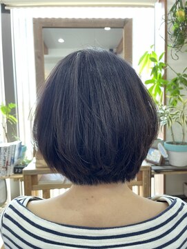 ヘアーディレクションアウラ(Hair Direction Aura) 髪質改善 丸みのある大人ボブ