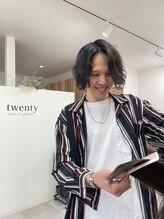 トゥエンティ(twenty) 根本 惇